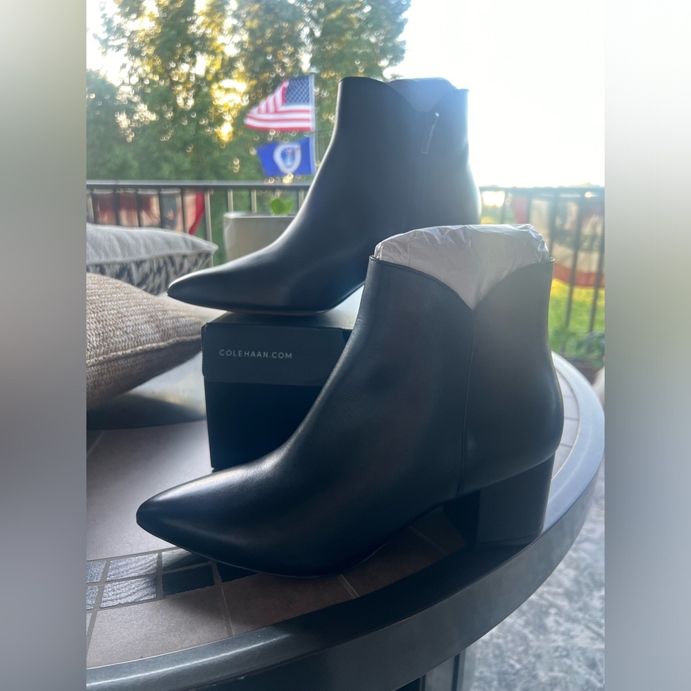 NWT sz 9.5 Cole Haan pointed toe bootie black